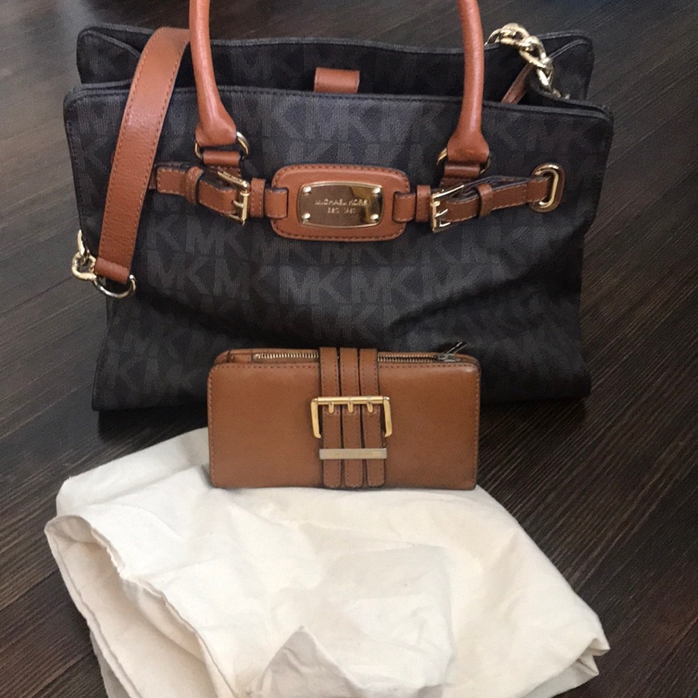 MICHAEL by Michael Kors Hamilton signature MK bag